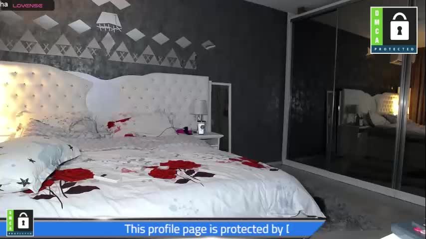 hotpinknicolle