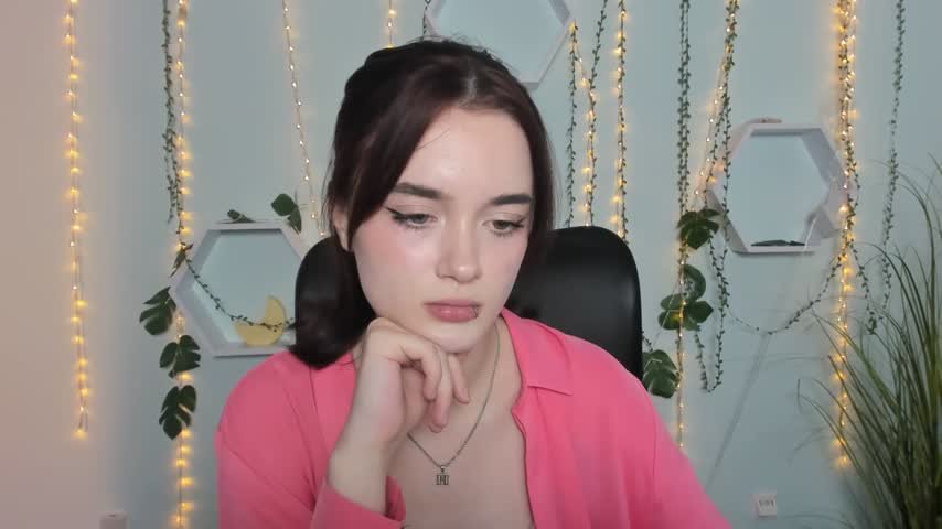 liana_kisses