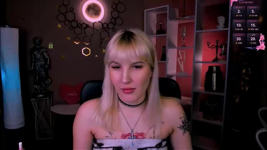 lucy_shy3