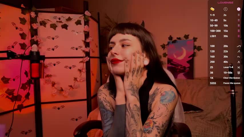 mika_moon_